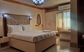The Castle Hotel